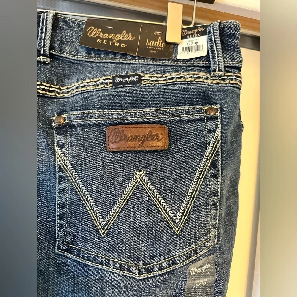 NEW Wrangler Womens Retro Sadie Low Rise Bootcut Jeans Embroidered 13/30 Western